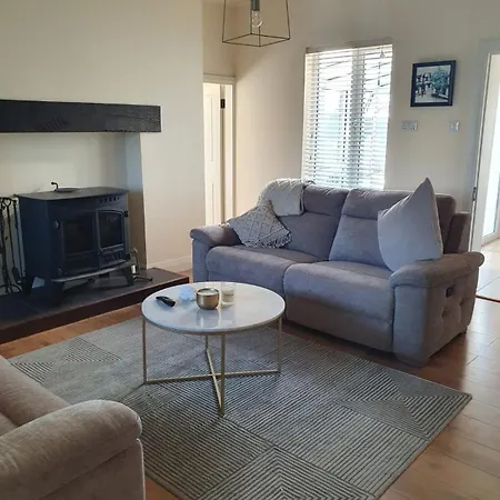 Cozy Connemara Family Retreat * Derroogh