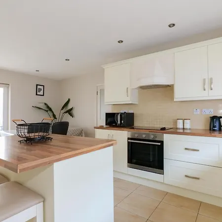 Cozy Connemara Family Retreat